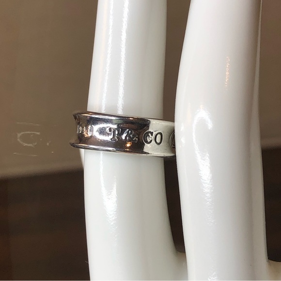 TIFFANY Sterling Silver Fluted Engraved Ring From 1997 Sz 5-1/2 - Picture 7 of 17